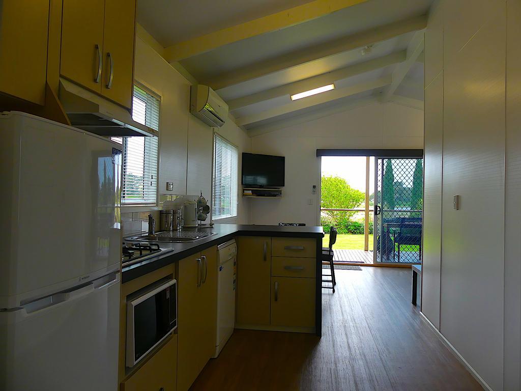 Pelican Waters Holiday Park Port Fairy Exteriör bild